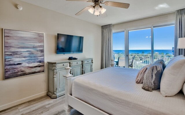 Sterling Gem Heated Pool Beach Front