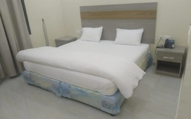 Duqum Plaza Hotel
