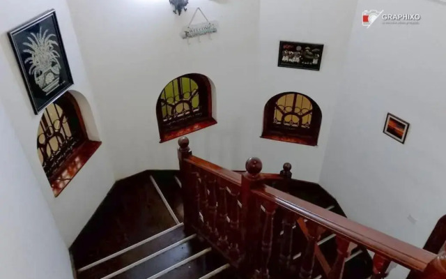 Ceylon Travel and Stay Lodge