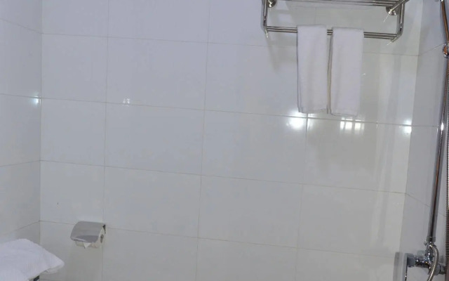 Golden City Light Hotel