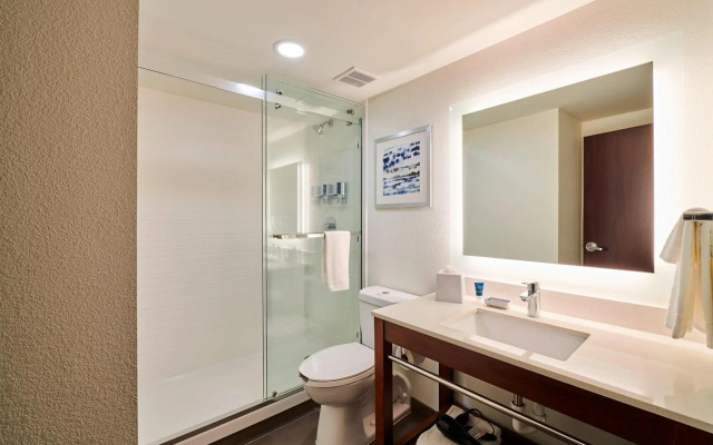 Four Points by Sheraton Cleveland-Eastlake