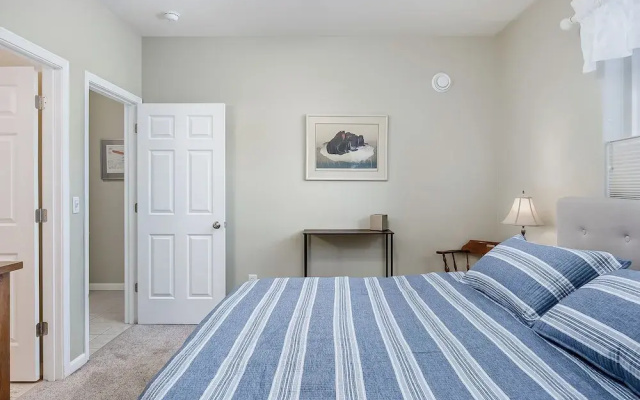 2BR Home w/ Fireplace, Streaming, Dogs Allowed