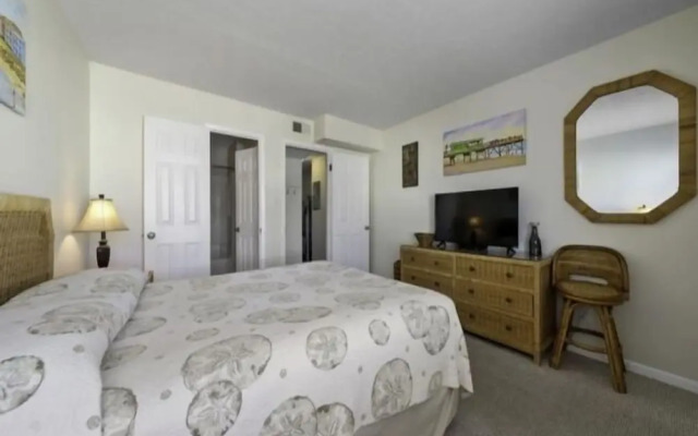 Pura Vida Pure Life - Expansive Views Of The Ocean And Wide Sandy Beach 1 Bedroom Condo by RedAwning
