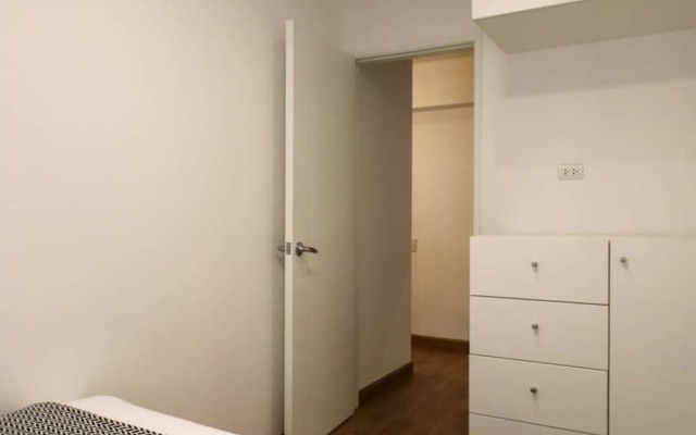 w Great 2BR With Balcony Miraflores