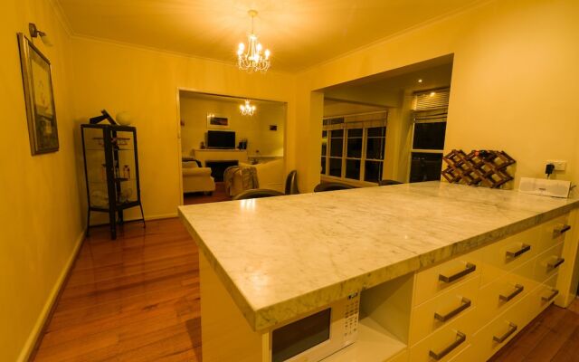 Inner Melbourne Luxury Holiday House