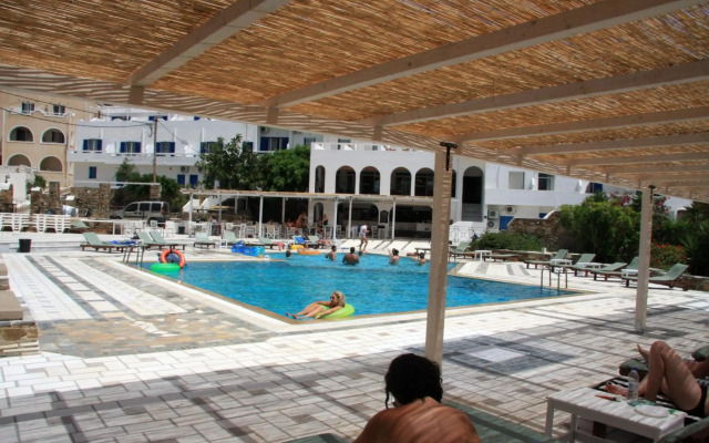 Armadoros Hotel Ios Backpackers