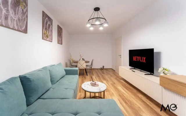 MoHost Sabina - Luxury with Balcony