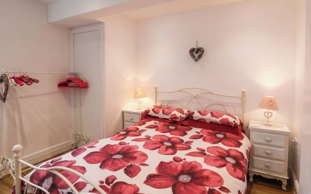 Cupid's Cottage