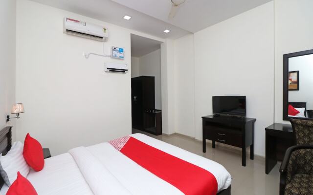 Nhu Phuc Hotel by OYO Rooms