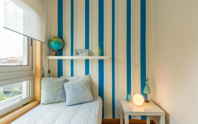 Francos Relaxing Apartment by the metro