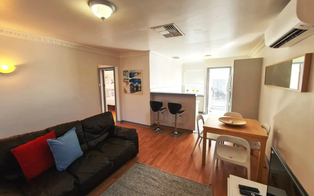 OCEANS 4 Holiday or Business Apartment