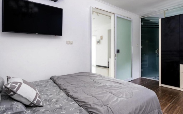 TJ White Villa 670m2 with Private Pool and Outstanding View by GLOBALSTAY