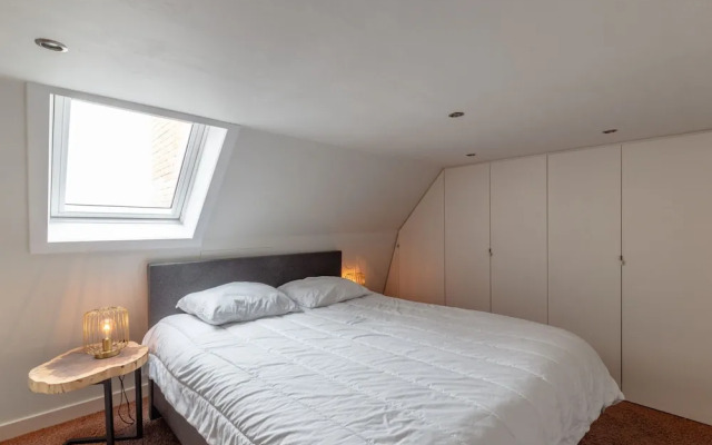 Renovated Flat Near Beach