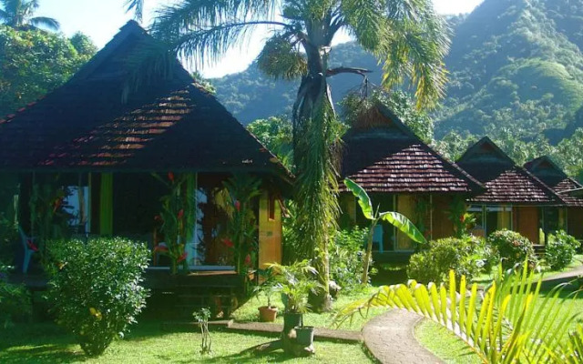Tauhanihani Village Lodge La Vague Bleue