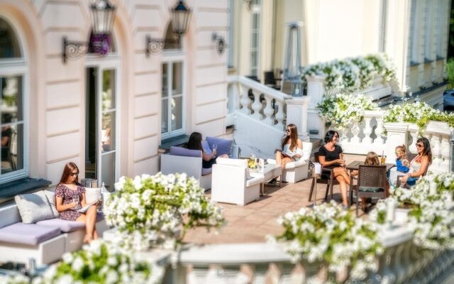 Hotel Pałac Alexandrinum