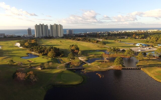 Golf Course 93a 3 Bedroom Condo by Redawning