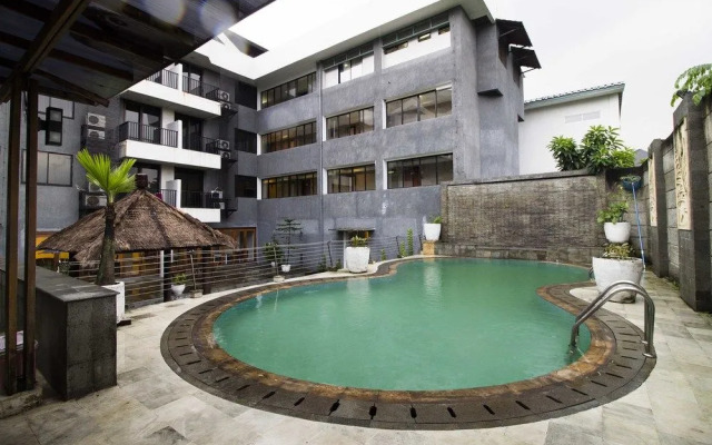 RedDoorz Apartment @ Cilandak