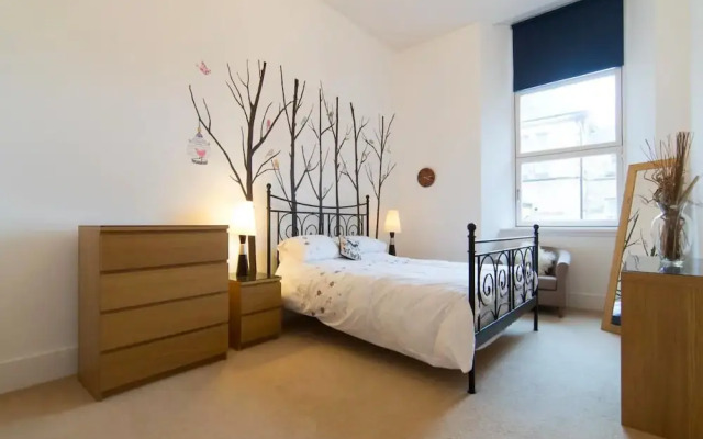 Elegant & Spacious 2 Bedroom Apt