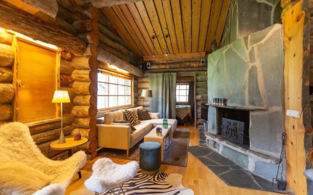 Kuukkeli Log Houses Teerenpesä - Premium Suite A48