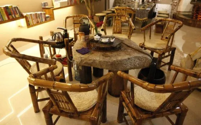 Cunshang Chunsu Hostel