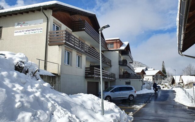 "elfe - Apartments: Apartment for 6 Guests With Patio"