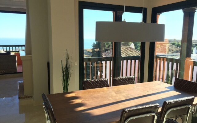 Luxurious SEA View Apartment