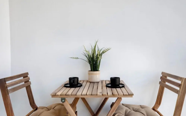 Sway - Chic 1-BR Apt & Balcony in Athens