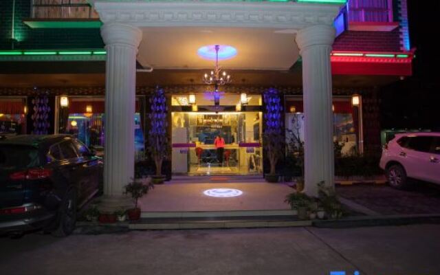 Aichao Qingqing Love Theme Inn