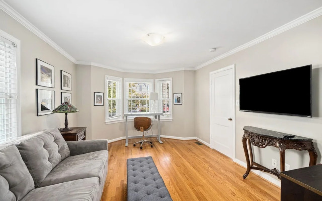 Clarendon Prestige 5-br Luxury Homestay