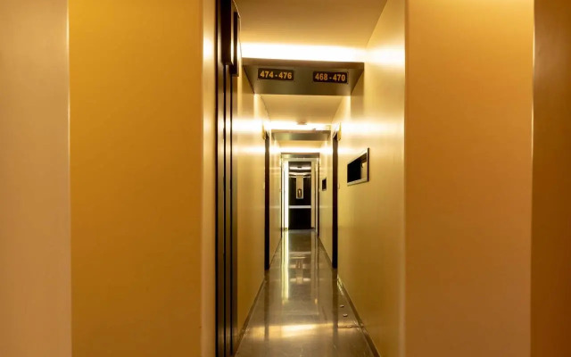 The Majlis Hotel - Near Taj Hotel Colaba