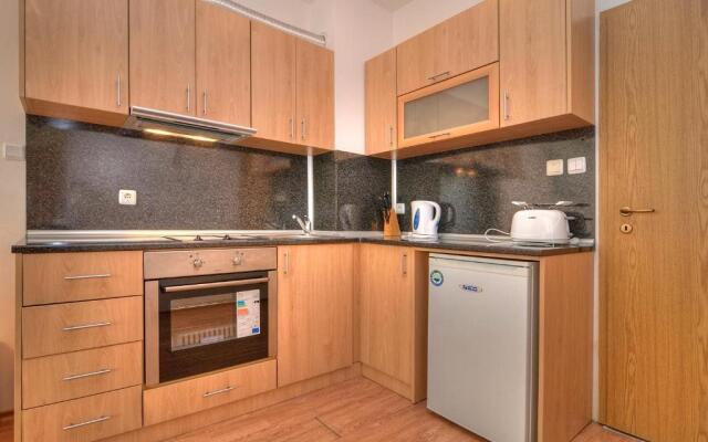 Oasis Ravda PMG Apartments