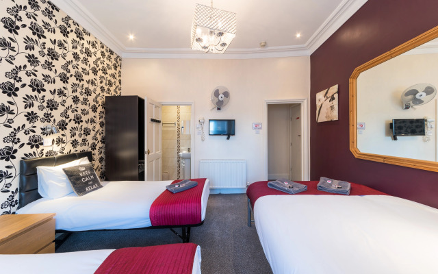 Saba Hotel