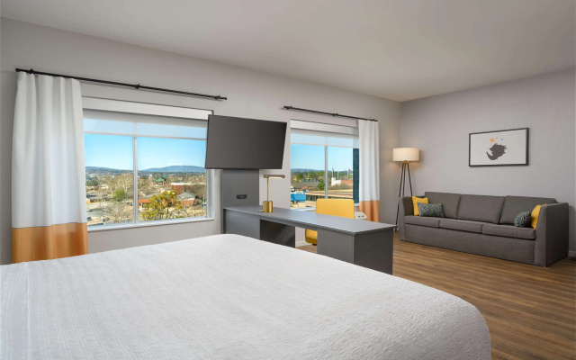 Hampton Inn & Suites Huntsville Downtown