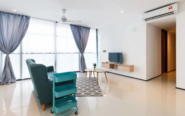 3BR Sky Views by GuestReady