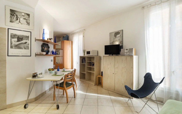 University Fancy Green House