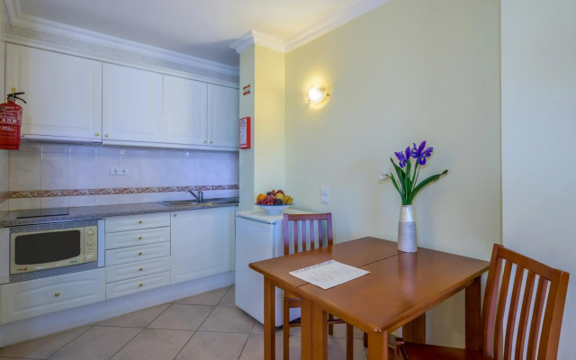 Canavial I & II Apartments