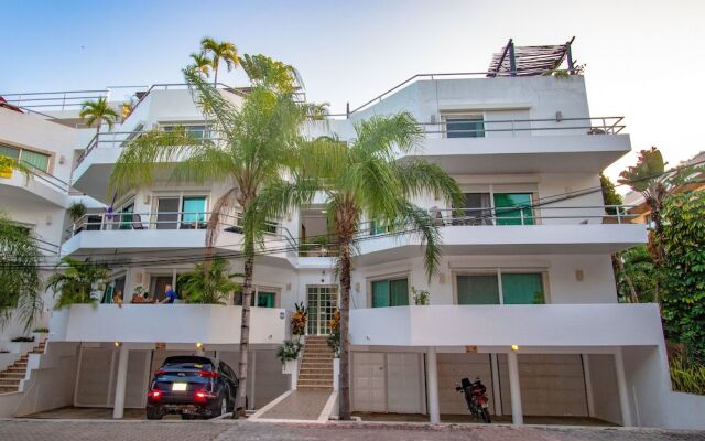 Mamitas Beach Condo Capri 1C