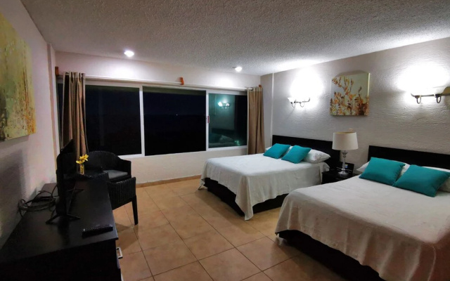 Brisas Beachfront Studios In Hotel Zone