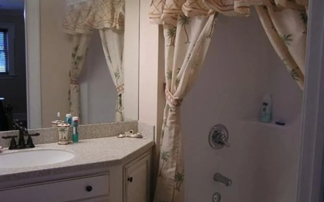 Shalom House Bed and Breakfast