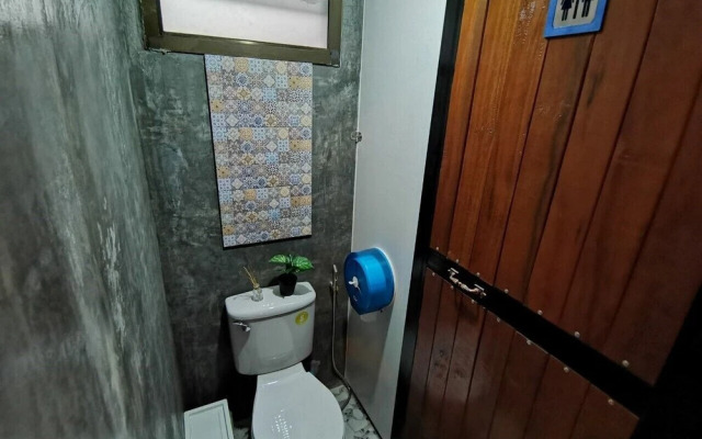 Gardenroom Home Stay and Cafe Suvarnabhumi