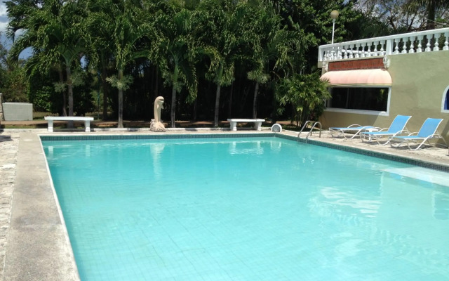 Villablanca Garden Beach Hotel