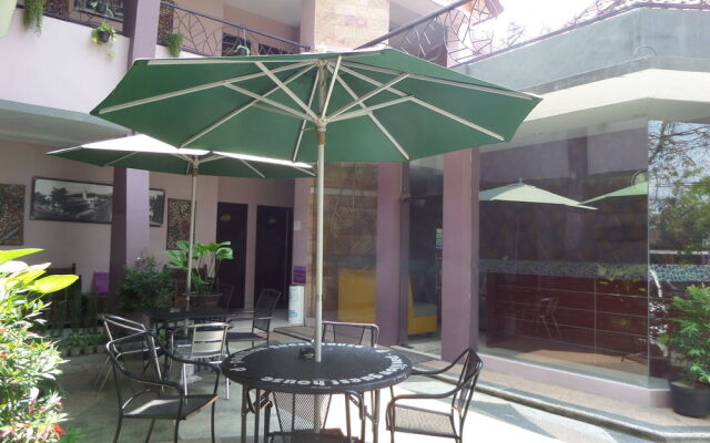D Pavilion Guesthouse