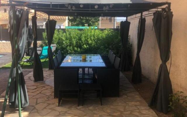 Piscine chauffée clim 13 personnes centre valras plage