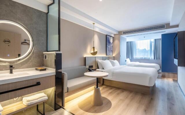 Xinhuating Business Hotel