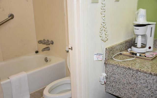 Super 8 By Wyndham Tifton