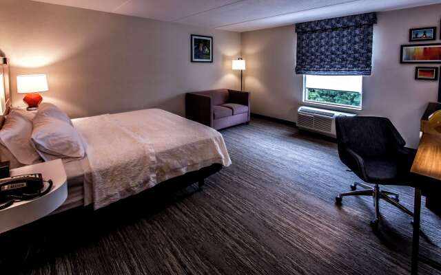 Hampton Inn & Suites Staten Island