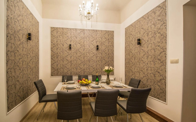 4Bdr Historical Spirit Apt By Ruterra