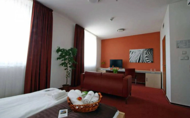 Hotel Ruby Blue