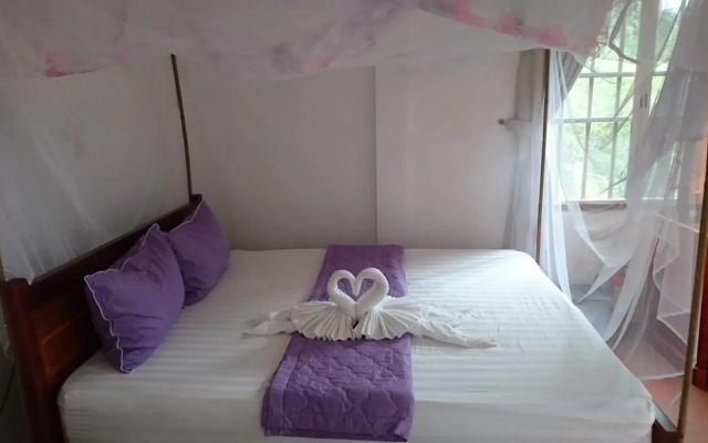 Orchard Fruit Farm Bungalow