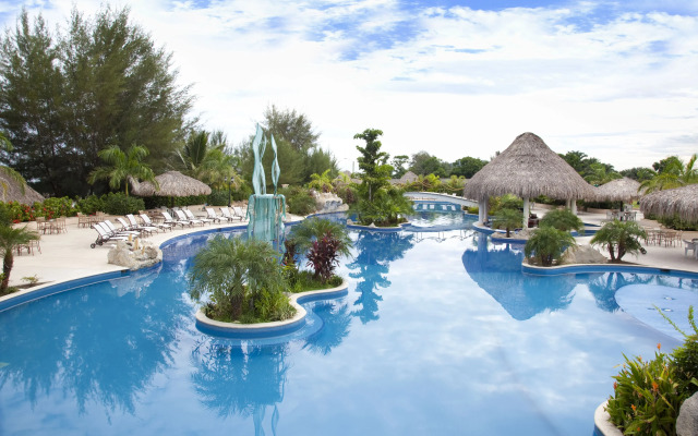 La Ensenada Beach Resort - All Inclusive